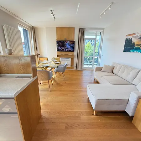 דירה Zurich Spacious 2bdr W Paid Parking, Workdesk And Wifi *