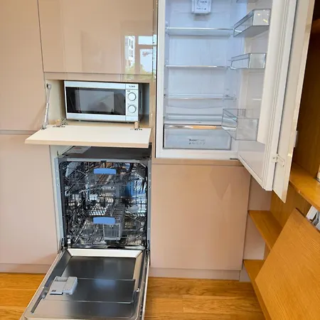 דירה Zurich Spacious 2bdr W Paid Parking, Workdesk And Wifi *