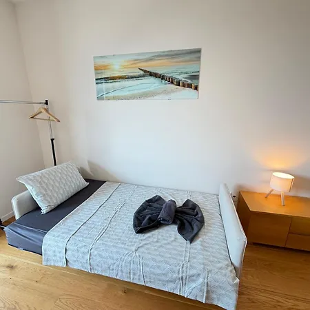 דירה Zurich Spacious 2bdr W Paid Parking, Workdesk And Wifi *