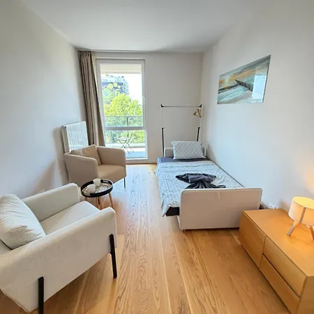דירה Zurich Spacious 2bdr W Paid Parking, Workdesk And Wifi *