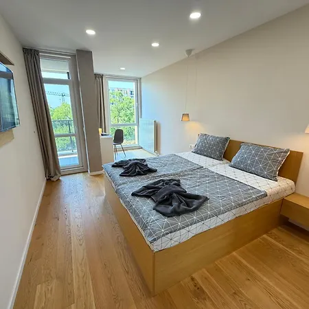 דירה Zurich Spacious 2bdr W Paid Parking, Workdesk And Wifi