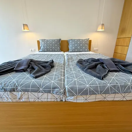Zurich Spacious 2bdr W Paid Parking, Workdesk And Wifi סופיה